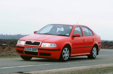 2001 Skoda Octavia 1.6i. Artist: Unknown.