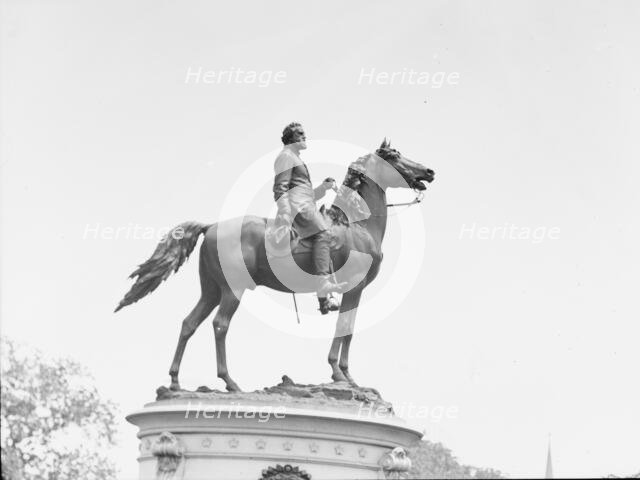 George H. Thomas - Equestrian statues in Washington, D.C., between 1911 and 1942. Creator: Arnold Genthe.