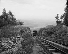 Otis Elevating Railway, looking down, Catskill Mts., N.Y., between 1895 and 1910. Creator: Unknown.