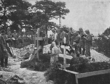 'Les debuts des troupes Russes sur le front Francais de Champagne; Les premieres tombes', 1916. Creator: Unknown.