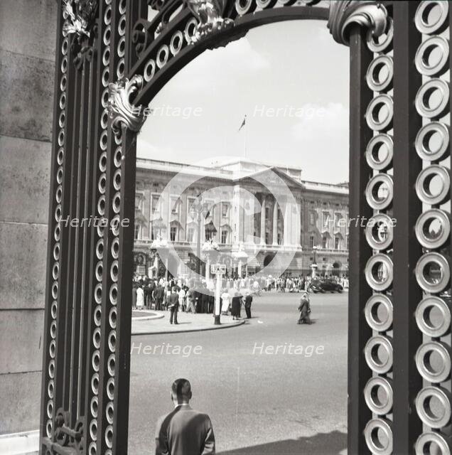 Buckingham Palace, London, c1955. Creator: Arthur Charles Kirby Ware.