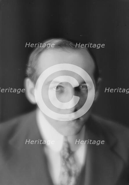 Van Radivan, Casmiez, Dr., portrait photograph, 1915. Creator: Arnold Genthe.