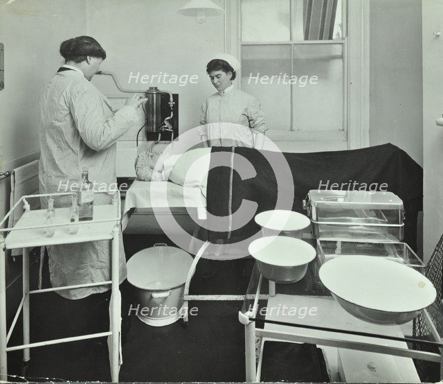 Operating Room, Fulham School Treatment Centre, London, 1914. Artist: Unknown.