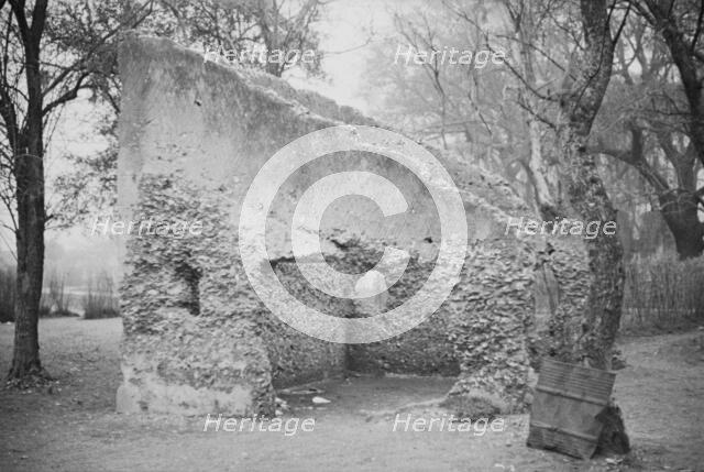 Ruins of supposed Spanish mission, Georgia, 1935. Creator: Walker Evans.