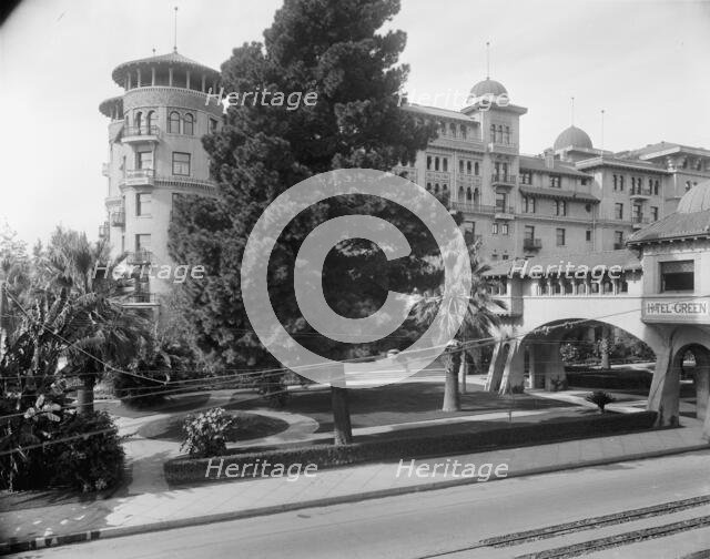 Hotel Green, west building, Pasadena, Calif., between 1900 and 1920. Creator: Unknown.