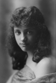 Tirrell, G., Miss, portrait photograph, 1915 June 22. Creator: Arnold Genthe.