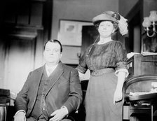 Sen. Perky & wife, 1913. Creator: Bain News Service.