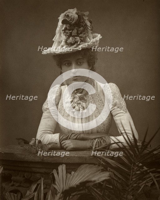 British actress Cissy Grahame in 'The Pickpocket', 1886.  Artist: Barraud