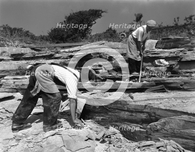 Quarrying slate by hand at Trebarwith Slate Quarry, Cornwall, 1959. Artist: Michael Walters