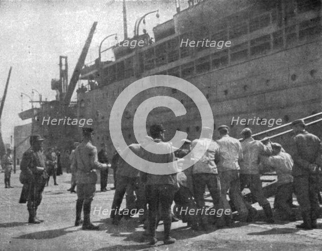 'Le Periple des Russes : De Moscou a Marseille par la Siberie, les Mers de Chine et des..., 1916. Creator: Unknown.