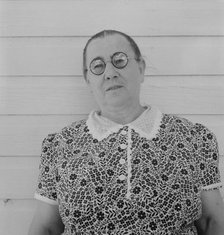 Mrs. Chris Ament who has lived for thirty three years on dry..., south of Quincy, Washington, 1939. Creator: Dorothea Lange.