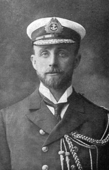 ' Au fort de la bataille Jutland ; Le contre-amiral sir Robert Keith Arbuthnot, qui perit..., 1916. Creator: Unknown.