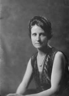 Mrs. Stehr, portrait photograph, 1919 Apr. 18. Creator: Arnold Genthe.