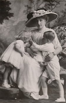 'Queen Victoria of Spain with Prince Alfonso, Princess Maria Christina and Princess Beatrice, 1911.  Creator: Frank Arthur Swaine.