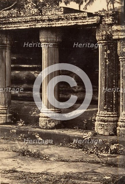 Grande Pagode - Colonnade de l'Esplanade, 1866. Creator: Emile Gsell.