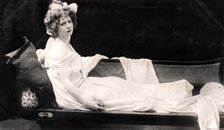 Mabel Love (1874-1953), English actress and dancer, early 20th century.Artist: Dover Street Studios