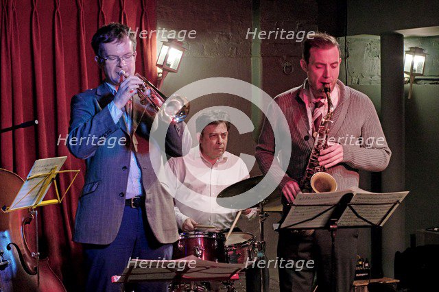 Mark Armstrong, Clark Tracey and Sam Mayne, Bull's Head, Barnes, London, 2014. Artist: Brian O'Connor.