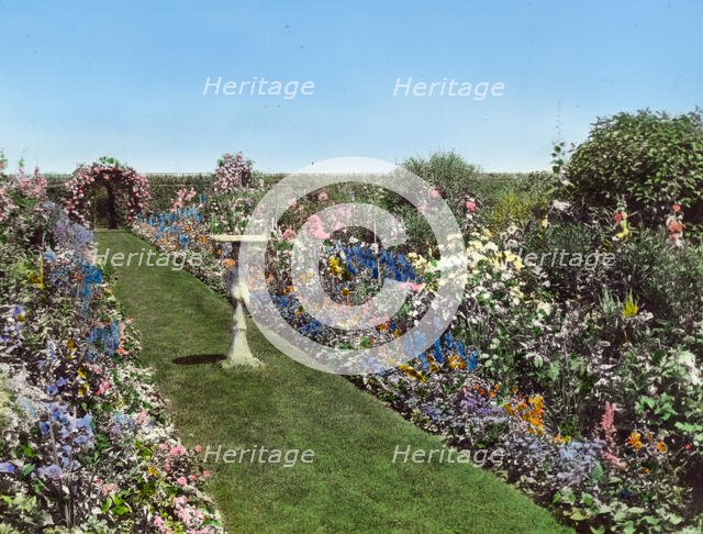 Charles Rapello Henderson house, Southampton, New York, c1915. Creator: Frances Benjamin Johnston.