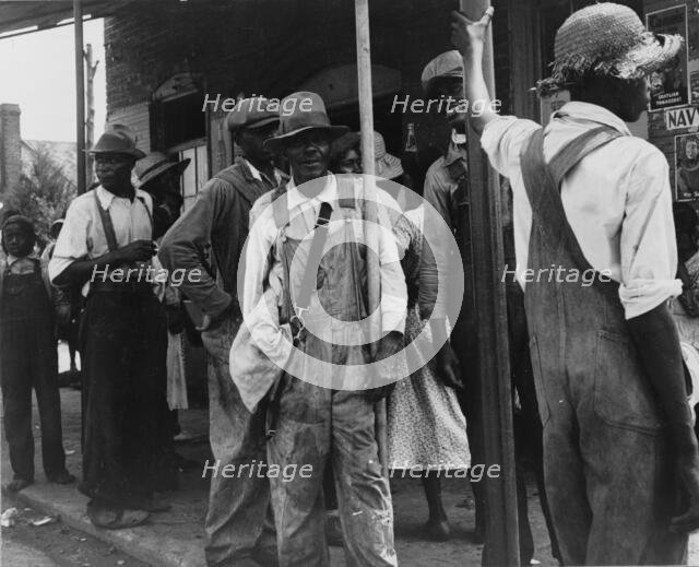 Peach pickers, Muscella, Georgia, 1936. Creator: Dorothea Lange.