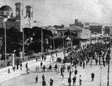 'Les Evenements de Grece; Le 13 juin: nos detachements d'infanterie dans les rues du Piree..., 1917. Creator: Unknown.