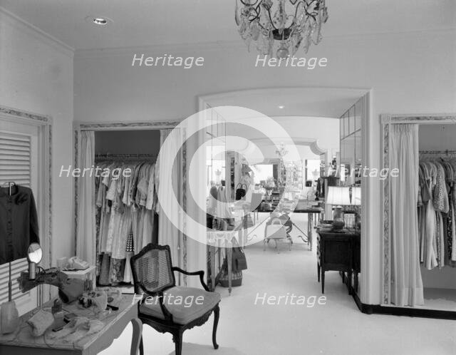 Elizabeth Arden, business on Worth Ave., Palm Beach, 1959. Creator: Gottscho-Schleisner, Inc.