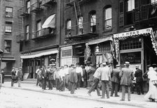 Long shoreman's strike - N.Y., between c1910 and c1915. Creator: Bain News Service.