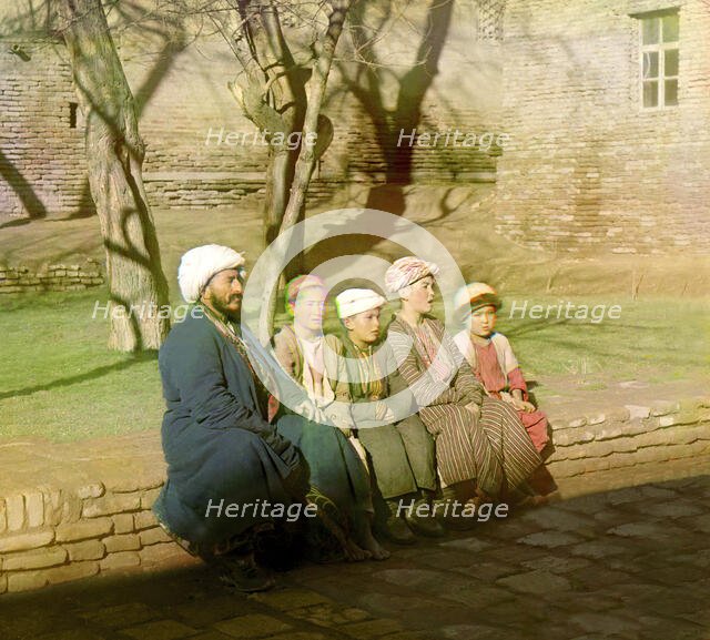 Sart schoolchildren, Samarkand, between 1905 and 1915. Creator: Sergey Mikhaylovich Prokudin-Gorsky.