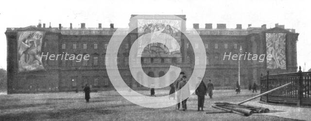 ''La Fin de Trois Empires; Dans la Russie des Soviets..., 1918. Creator: Unknown.