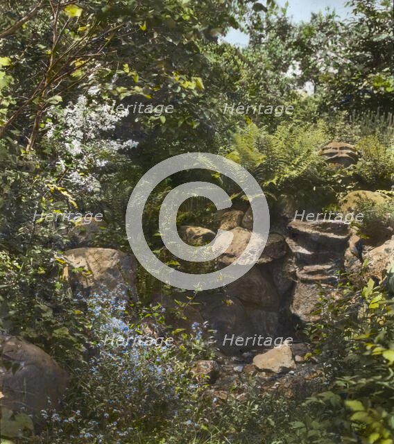 Unidentified house, probably Grosse Pointe Farms, Michigan, 1917. Creator: Frances Benjamin Johnston.
