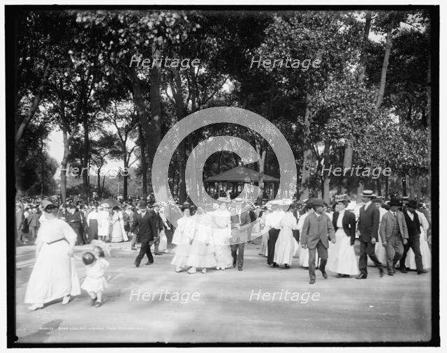 Band concert, Lincoln Park, Chicago, Ill., c1907. Creator: Hans Behm.