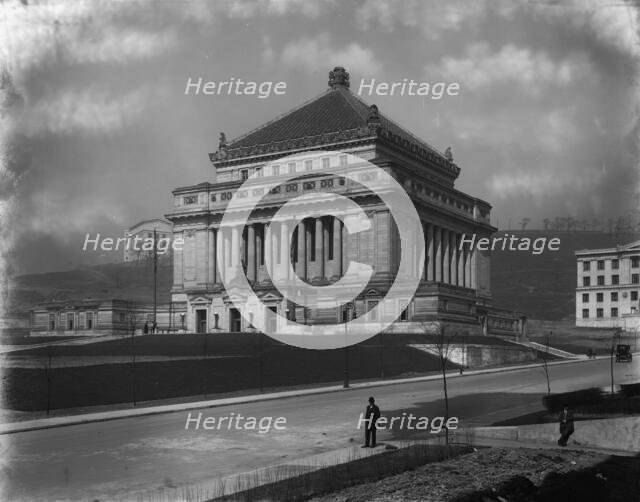 Allegheny Co. [County] Soldiers' Memorial, Pittsburgh, Pa., between 1910 and 1920. Creator: Unknown.