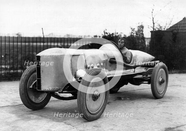 1913 Percy Lambert in Talbot Special 25hp at Brooklands, breaks 103 miles in 1 hour record. Creator: Unknown.