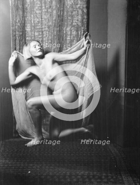 Milcinovic, Vera, 1926 Jan. 7. Creator: Arnold Genthe.