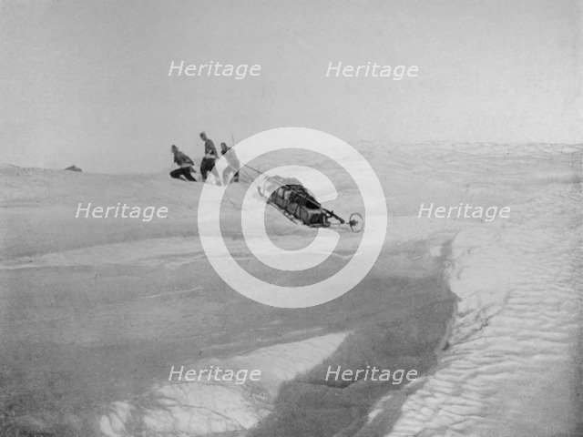 'Overland Over Cape Roberts' To Avoid The Screw-Pack, c1911, (1913). Artist: T Griffith Taylor.