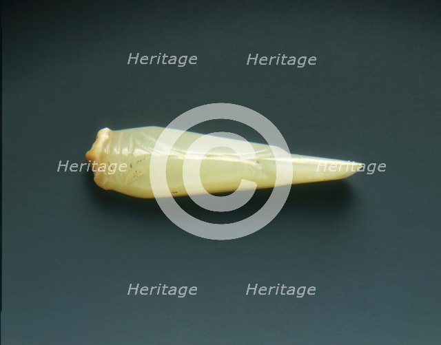 Celadon jade cicada knot-picker, Shang dynasty, Anyang phase, China, c1400-c1100 BC. Artist: Unknown