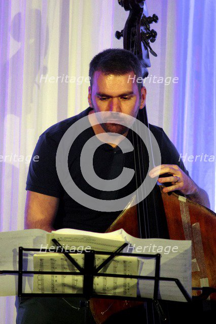 Sam Lasserson, Watermill Jazz Club, Dorking, Surrey, 4th October 2016. Artist: Brian O'Connor.