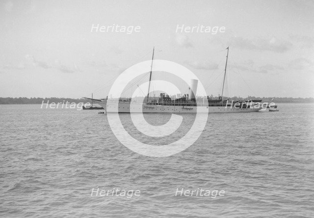 The 142 ton steam yacht 'Sapphire' at anchor, 1913. Creator: Kirk & Sons of Cowes.