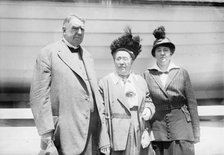J.R. Day, wife and daughter, Imogene, between c1910 and c1915. Creator: Bain News Service.