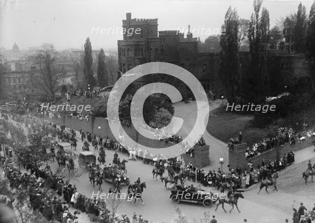 French Commission To U.S. - Procession Down 16th Street, 1917. Creator: Harris & Ewing.