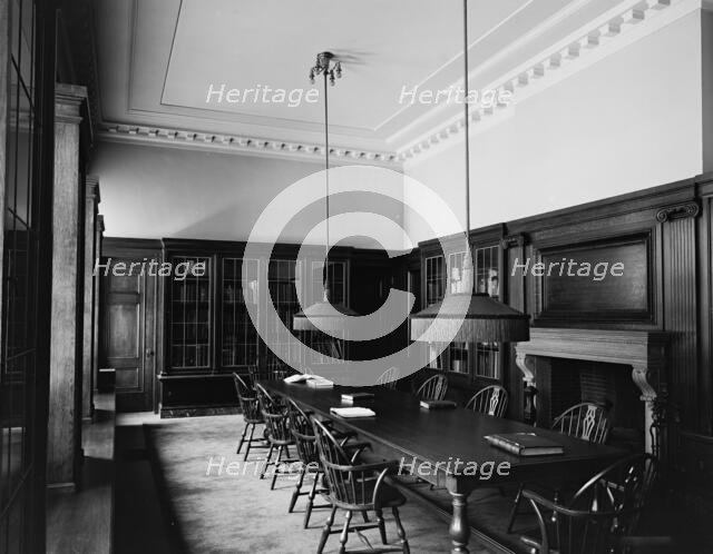 Library, Toledo Museum of Art, between 1910 and 1920. Creator: Unknown.