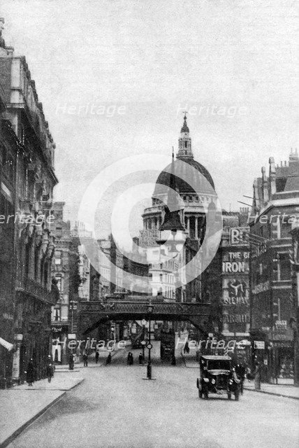 St Paul's Cathedral from Fleet Street on a Sunday, London, c1930s. Artist: Unknown