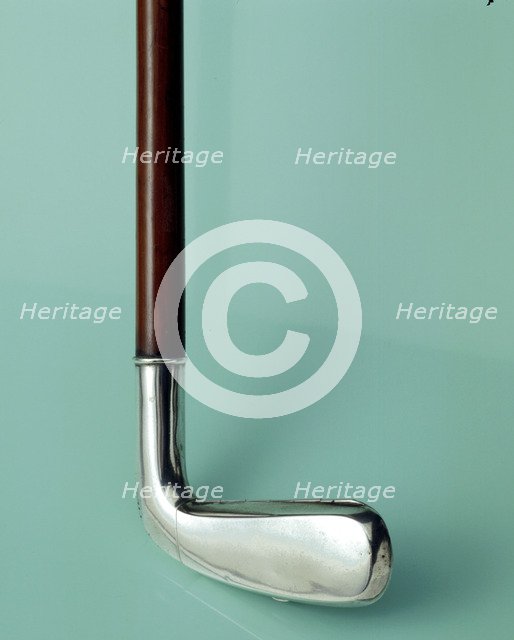 Silver cigarette case walking stick designed to look like a golf club, c1910. Artist: Unknown