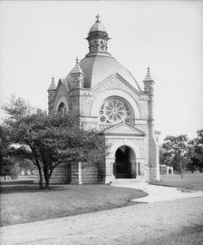The Chapel, Forest Lawn Cemetery, Saginaw, Mich., between 1900 and 1910. Creator: Unknown.