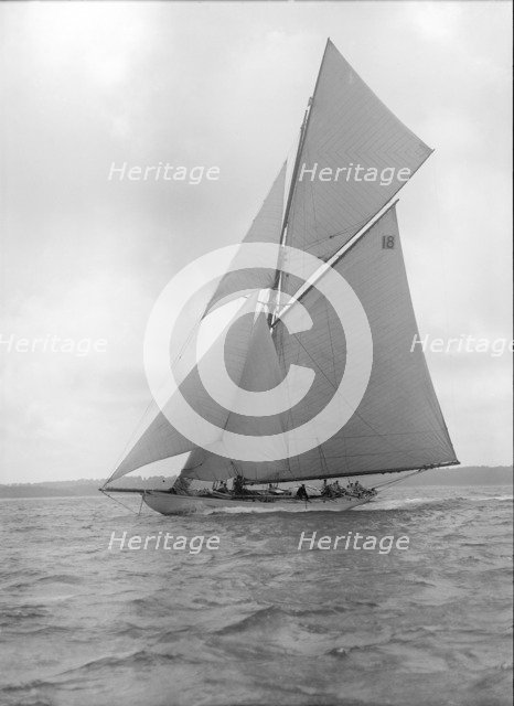 The cutter 'Onda' sailing close-hauled, 1911. Creator: Kirk & Sons of Cowes.