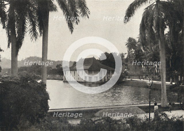 'Der See von Kand mit dem Bibliotheksgebaude des Tempels des Heiligen Zahnes', 1926. Artist: Unknown.