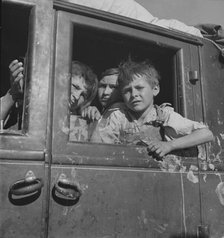 Children of migrant agricultural workers in California, 1937. Creator: Dorothea Lange.