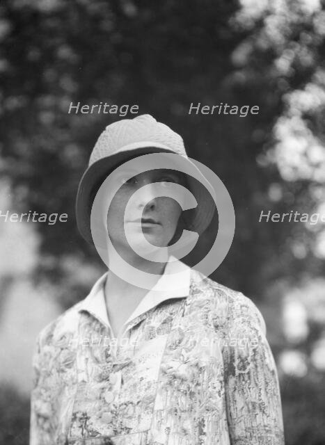 Ross, June, Mrs., standing outdoors, 1929 June. Creator: Arnold Genthe.