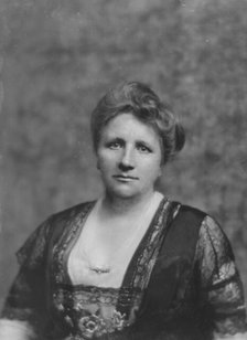 Klie, Anna, Mrs., portrait photograph, 1916 Apr. 26. Creator: Arnold Genthe.