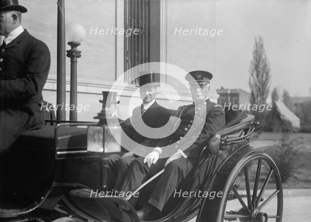 Newton Diehl Baker, Secretary of War, with General Scott, 1917.  Creator: Harris & Ewing.