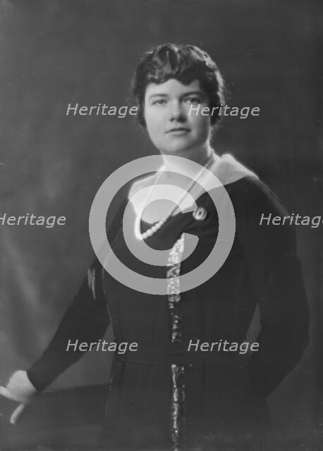 Mrs. DeFord, portrait photograph, 1919 June 11. Creator: Arnold Genthe.